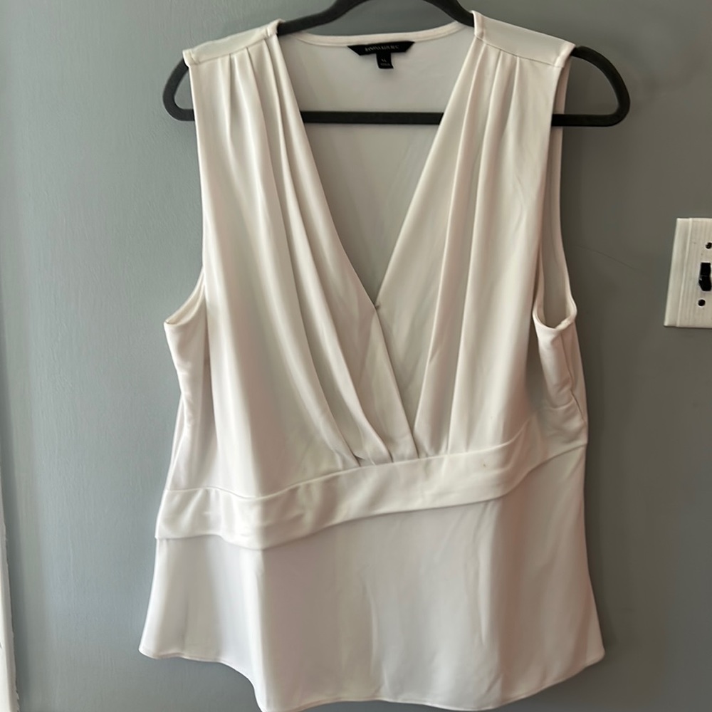 Banana Republic sleeveless cream colored blouse
